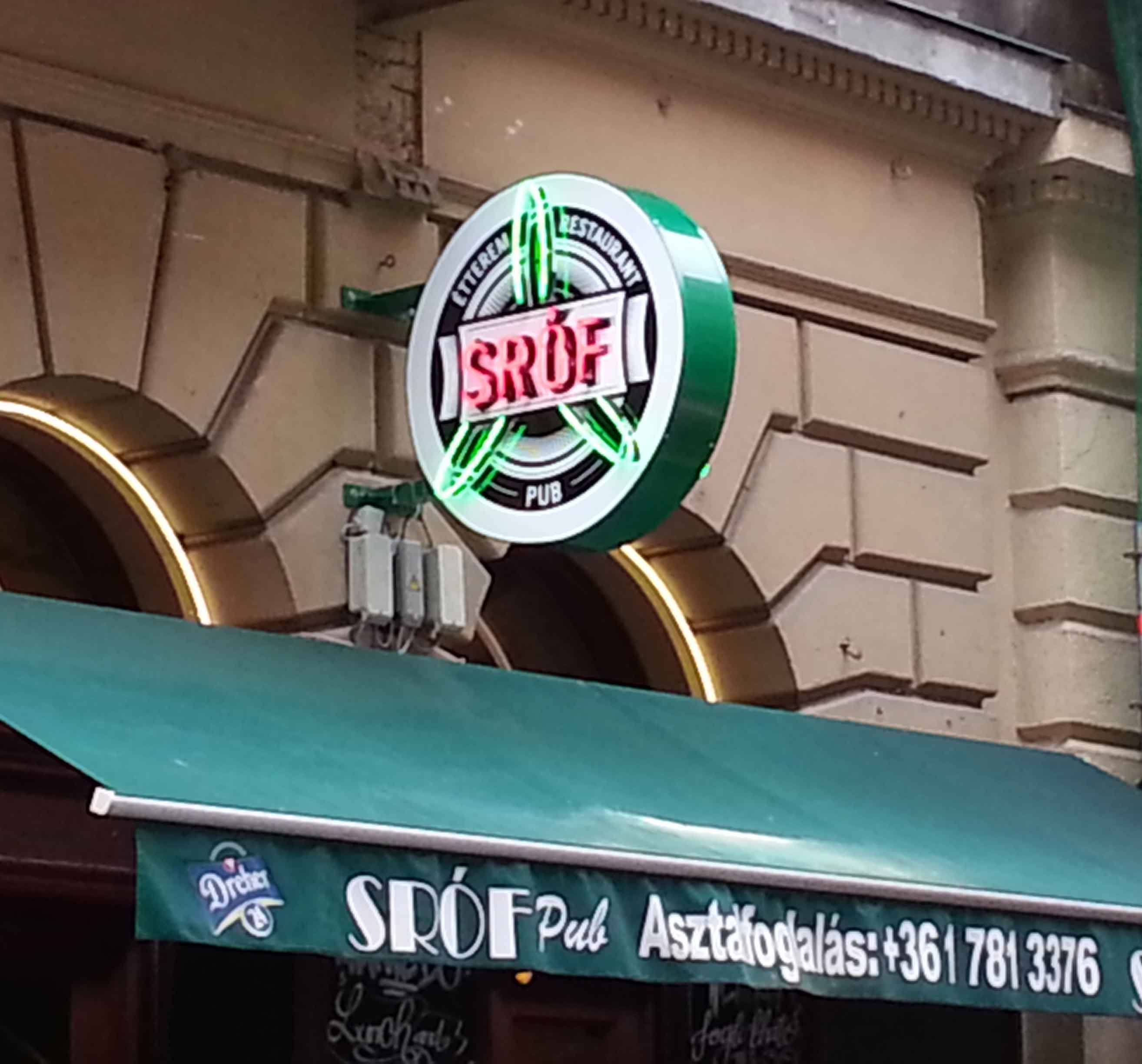 sróf pub neonnal készült cégére a helyén, neon logó, neon reklám